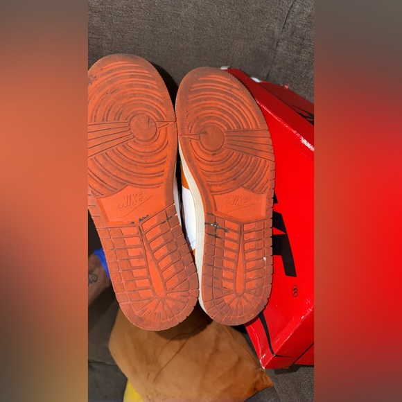 Size 11 Women/ 9.5 Men - Jordan 1 Retro High OG Starfish - Picture 5 of 8